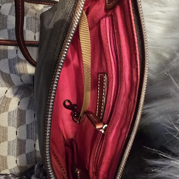 Dooney & Bourke Green With Brown Leather Accents  Crossbody Bag NEW - Picture 4 of 14